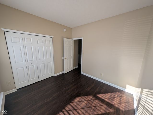 8060 Chesterhill Way, Indianapolis, IN 46239