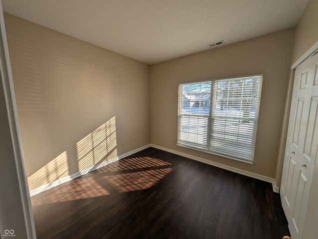 8060 Chesterhill Way, Indianapolis, IN 46239