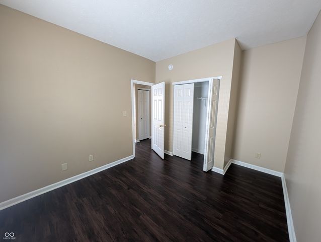 8060 Chesterhill Way, Indianapolis, IN 46239