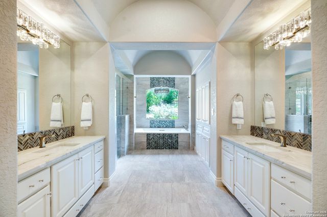 170 Riverwood, Boerne, TX 78006