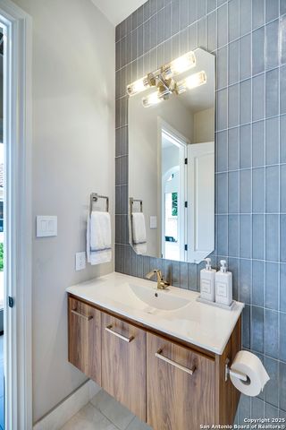 170 Riverwood, Boerne, TX 78006