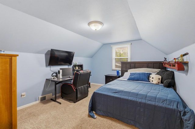 136 CLINTON STREET, North Fond Du Lac, WI 54937