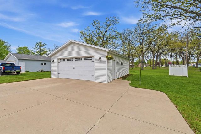 136 CLINTON STREET, North Fond Du Lac, WI 54937