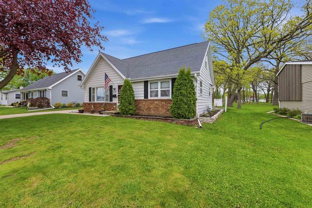 136 CLINTON STREET, North Fond Du Lac, WI 54937