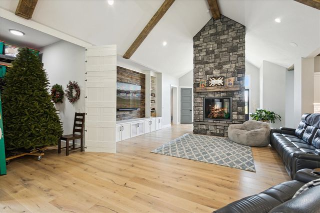 32170 Bent Oak Trail, Niles, MI 49120