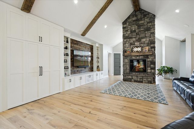 32170 Bent Oak Trail, Niles, MI 49120