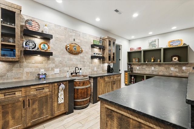 32170 Bent Oak Trail, Niles, MI 49120