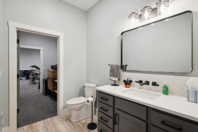 32170 Bent Oak Trail, Niles, MI 49120