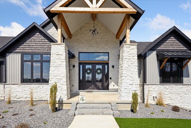 32170 Bent Oak Trail, Niles, MI 49120