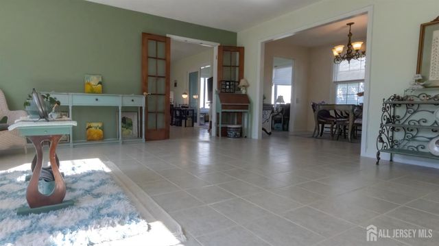 320 Sharon Way B, Monroe, NJ 08831