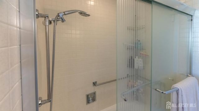 320 Sharon Way B, Monroe, NJ 08831