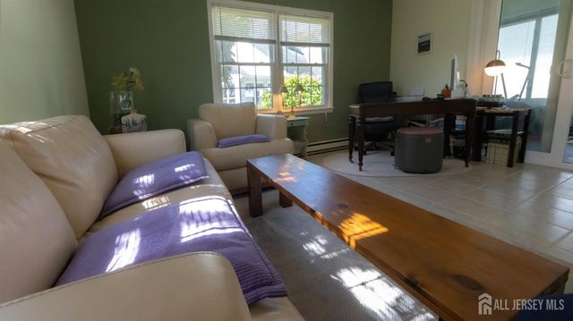 320 Sharon Way B, Monroe, NJ 08831