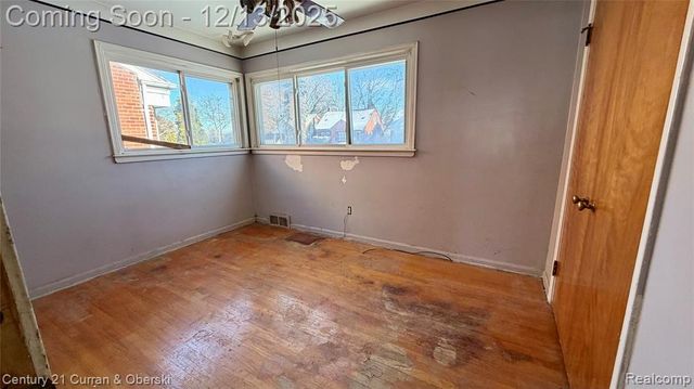 11761 Hazelton, Redford, MI 48239