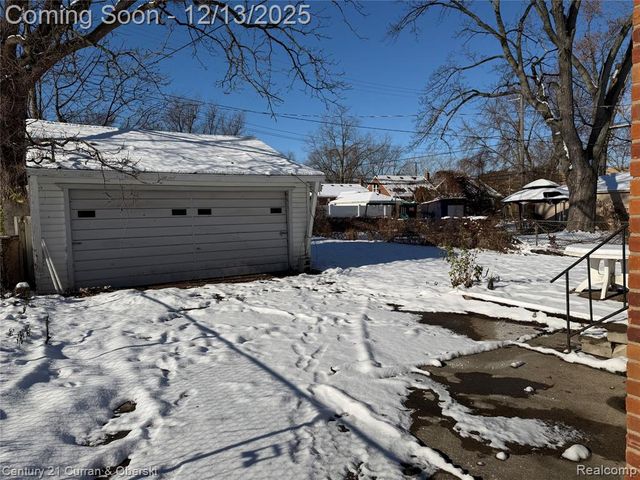 11761 Hazelton, Redford, MI 48239