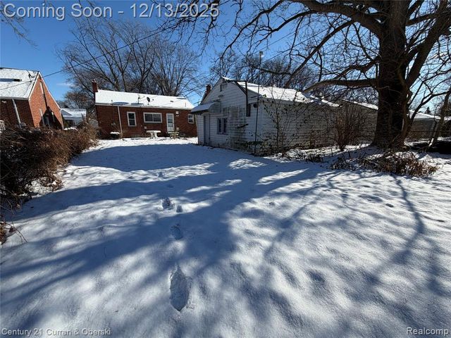 11761 Hazelton, Redford, MI 48239