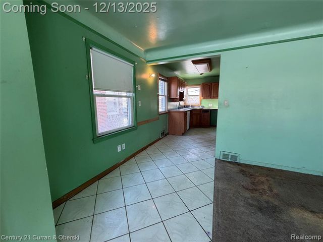 11761 Hazelton, Redford, MI 48239