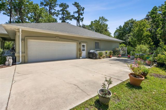 166 MOUNT ROYAL AVENUE, Crescent City, FL 32112