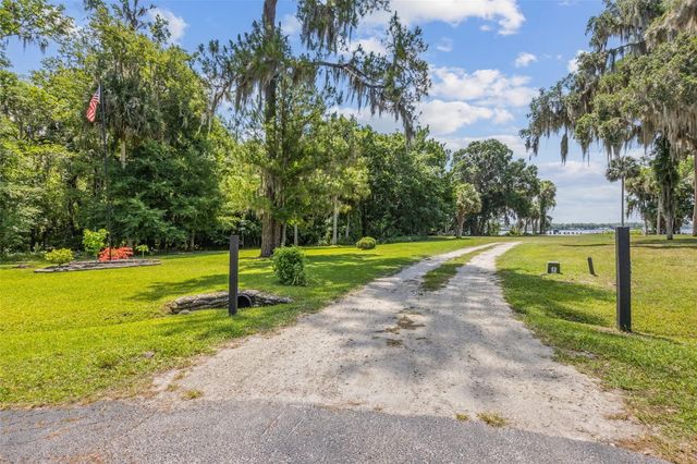 166 MOUNT ROYAL AVENUE, Crescent City, FL 32112