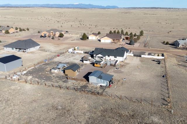 40 E Lyons Dr, Pueblo West, CO 81007