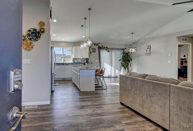 40 E Lyons Dr, Pueblo West, CO 81007