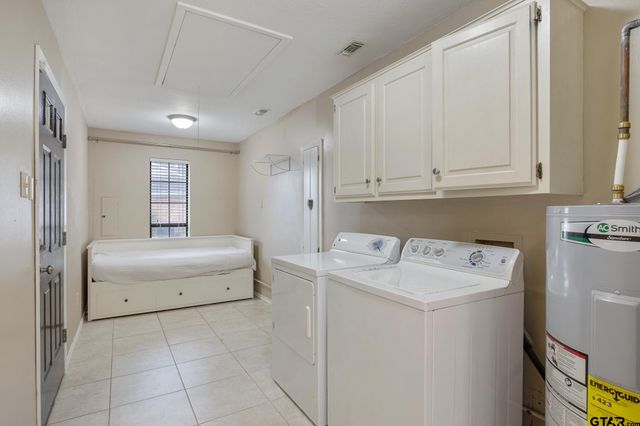 916 Corey Dr, Whitehouse, TX 75791