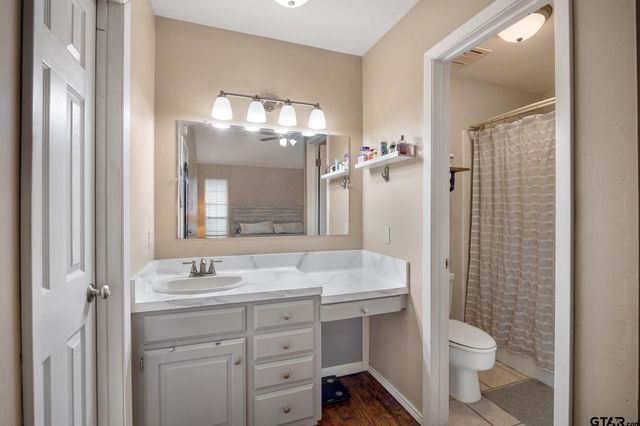 916 Corey Dr, Whitehouse, TX 75791