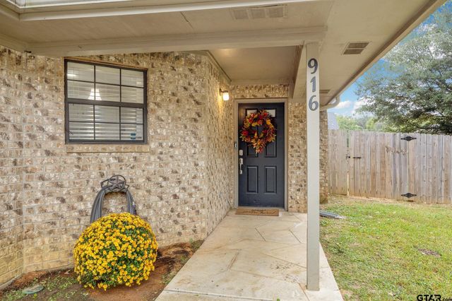 916 Corey Dr, Whitehouse, TX 75791