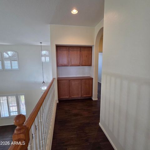 2709 W Redwood Lane, Phoenix, AZ 85045