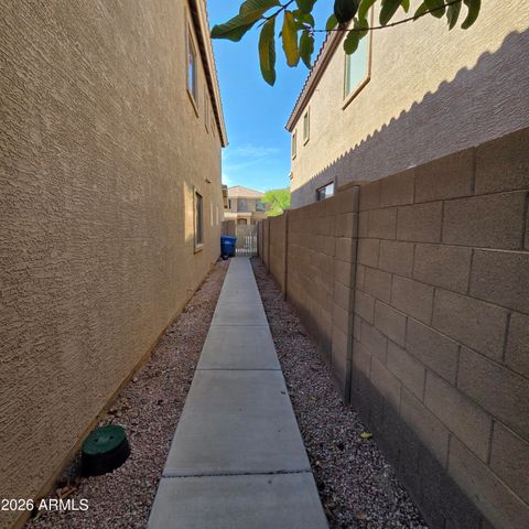 2709 W Redwood Lane, Phoenix, AZ 85045