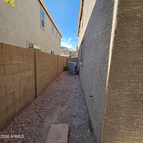 2709 W Redwood Lane, Phoenix, AZ 85045