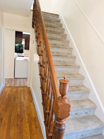 27 South Street, South Hadley, MA 01075