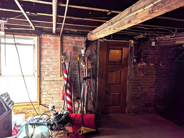 27 South Street, South Hadley, MA 01075
