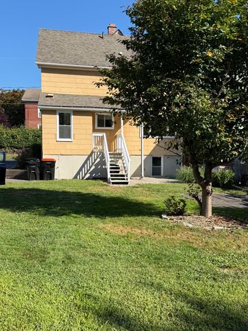 27 South Street, South Hadley, MA 01075