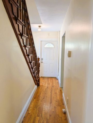 27 South Street, South Hadley, MA 01075