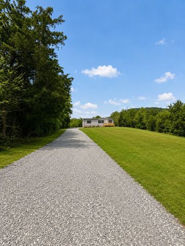 885 Junior Witt, Rock Island, TN 38581