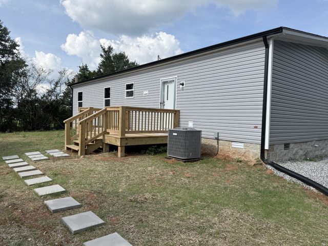 885 Junior Witt, Rock Island, TN 38581