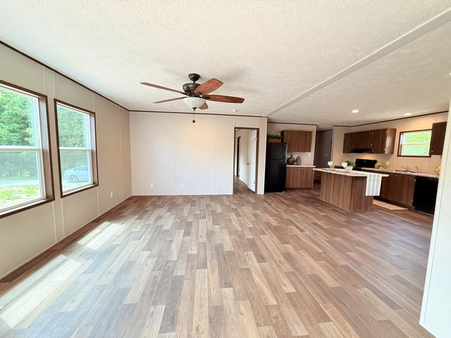 885 Junior Witt, Rock Island, TN 38581