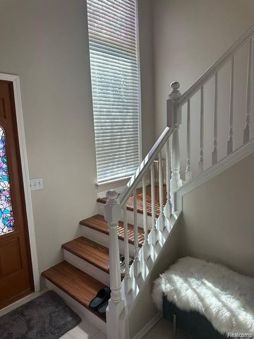 55 Morross Circle, Dearborn, MI 48126