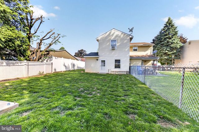251 EDWARD LN, Catasauqua, PA 18032
