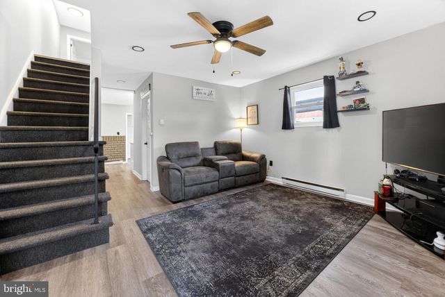 251 EDWARD LN, Catasauqua, PA 18032