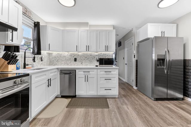 251 EDWARD LN, Catasauqua, PA 18032