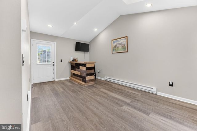 251 EDWARD LN, Catasauqua, PA 18032