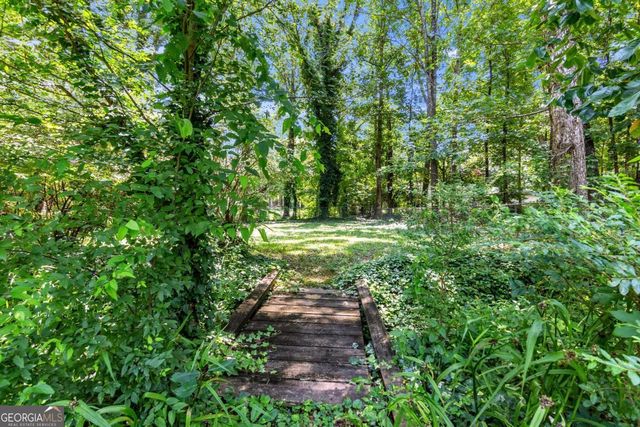 2532 Millbrook Drive, Snellville, GA 30078