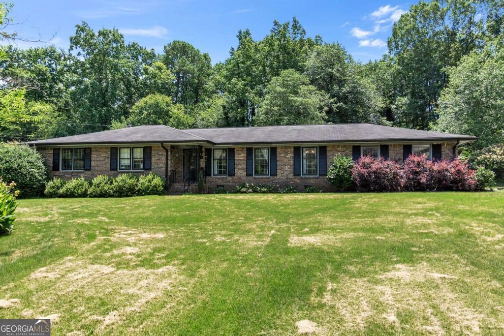 2532 Millbrook Drive, Snellville, GA 30078