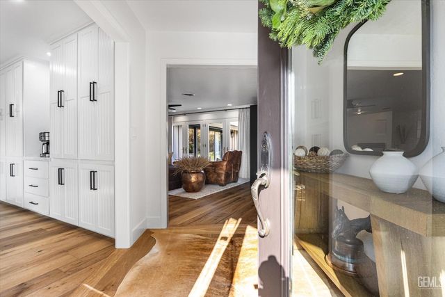 6500 Mount Rainier Drive, Bakersfield, CA 93309