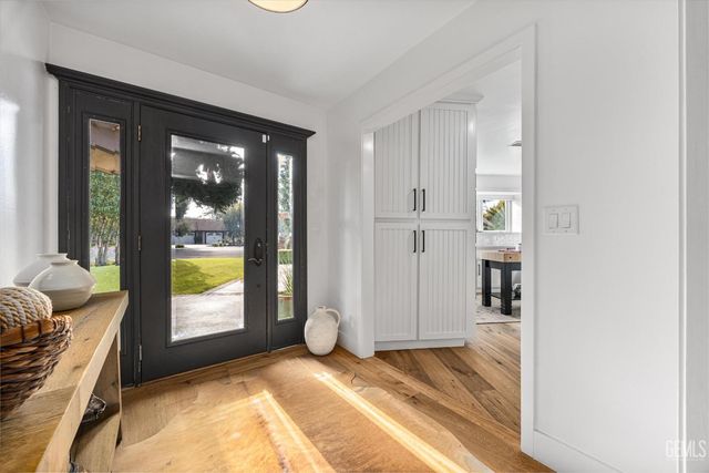 6500 Mount Rainier Drive, Bakersfield, CA 93309