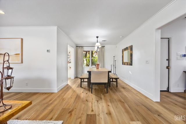 6500 Mount Rainier Drive, Bakersfield, CA 93309