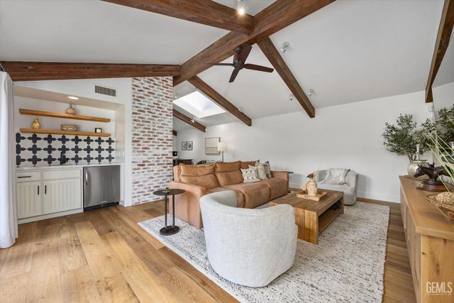 6500 Mount Rainier Drive, Bakersfield, CA 93309