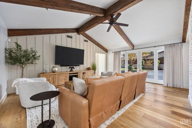 6500 Mount Rainier Drive, Bakersfield, CA 93309