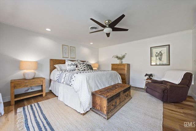 6500 Mount Rainier Drive, Bakersfield, CA 93309